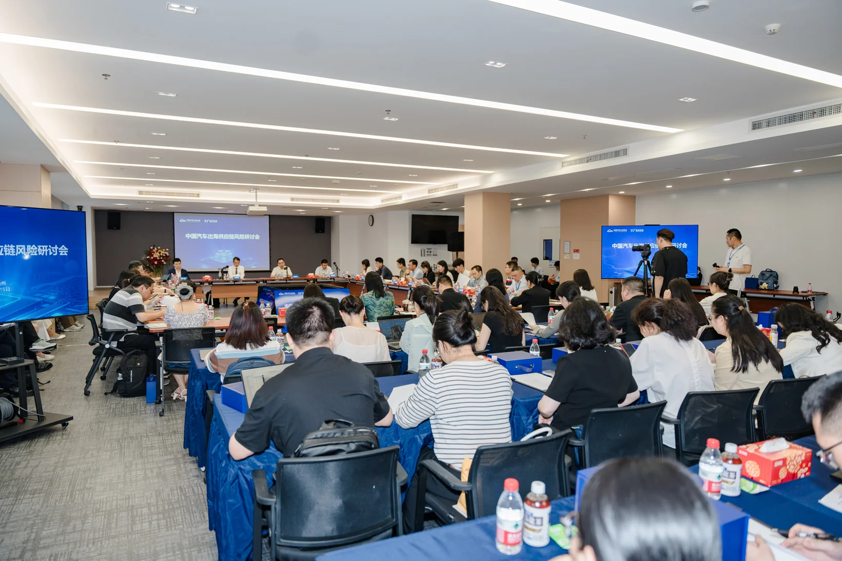 中国汽车出海,正在打一场没有硝烟的“合规战”